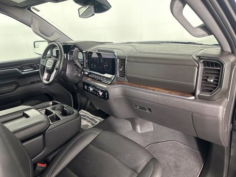 Used 2024 GMC Sierra 1500 SLT image 12