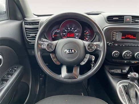 Used 2015 Kia Soul + image 12