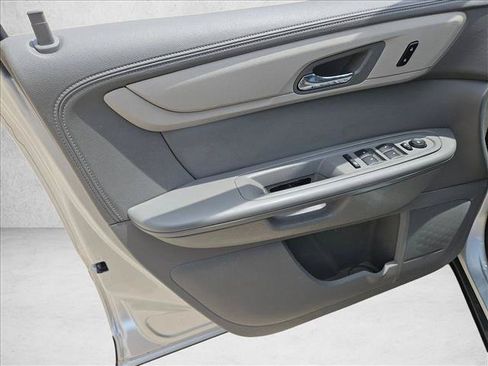 Used 2016 Chevrolet Traverse LS FWD image 14