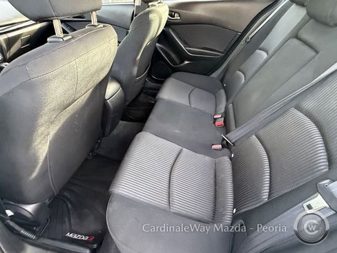 Used 2016 MAZDA MAZDA3 i Touring image 19