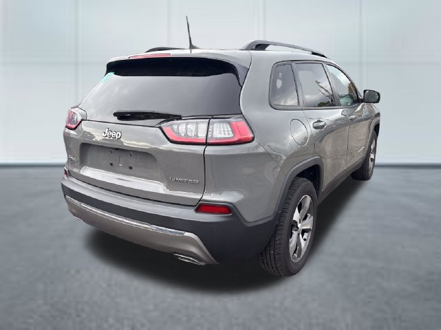 Used 2022 Jeep Cherokee Limited w/ Mopar Interior Package AWD/4WD image 4