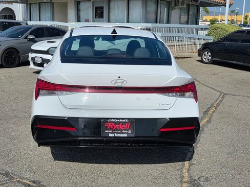 Used 2024 Hyundai Elantra Limited FWD image 7