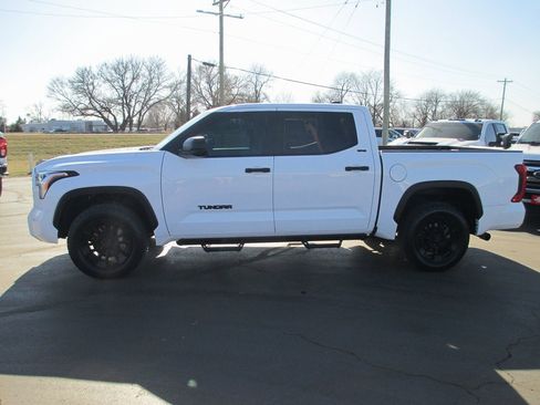 Used 2022 Toyota Tundra SR5 image 8