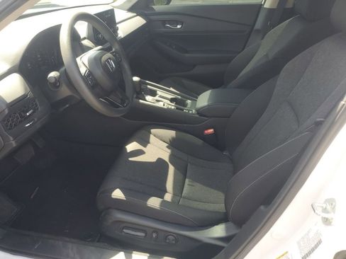 Used 2025 Honda Accord SE image 11