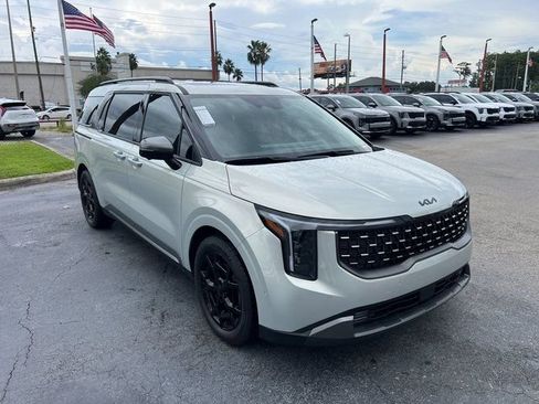 New 2026 Kia Carnival SX w/ SX Dark Edition Package FWD image 4