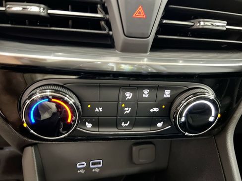 Used 2024 Buick Encore GX Sport Touring w/ Comfort Package FWD image 15