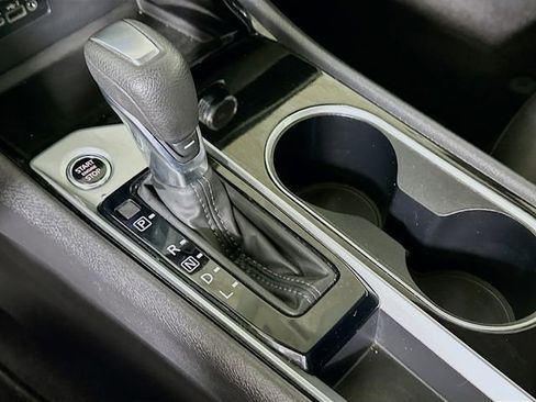 Used 2024 Nissan Altima 2.5 SV image 18