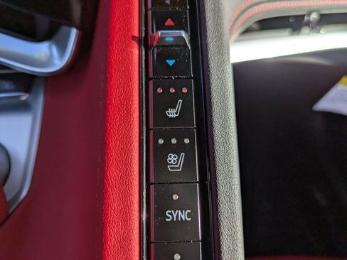 New 2025 Chevrolet Corvette E-Ray image 31