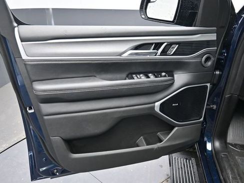 New 2026 Jeep Grand Wagoneer Limited AWD/4WD image 15