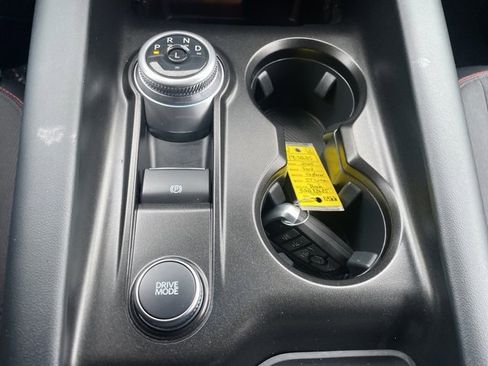 Used 2025 Ford Explorer ST-Line w/ ST-Line Street Pack image 32