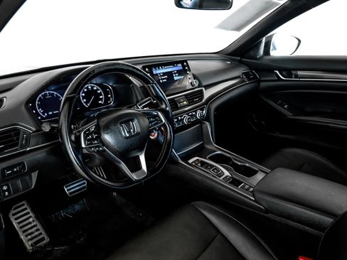 Used 2021 Honda Accord Sport image 2
