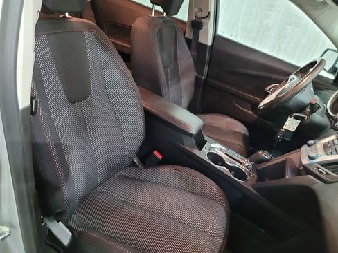 Used 2017 Chevrolet Equinox LT w/ Convenience Package image 53