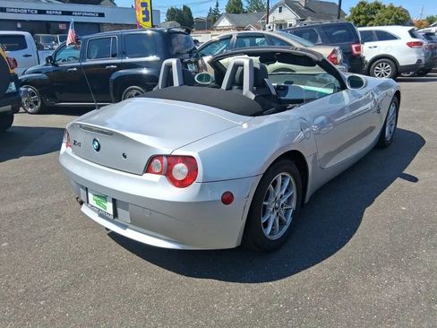 Used 2005 BMW Z4 2.5i RWD image 9