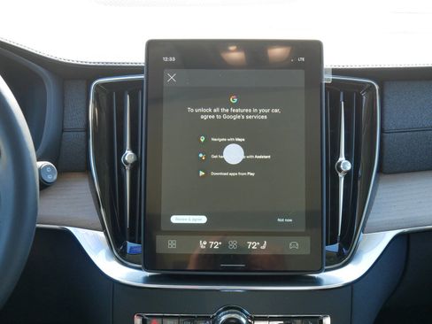 New 2026 Volvo XC90 T8 Plus image 8