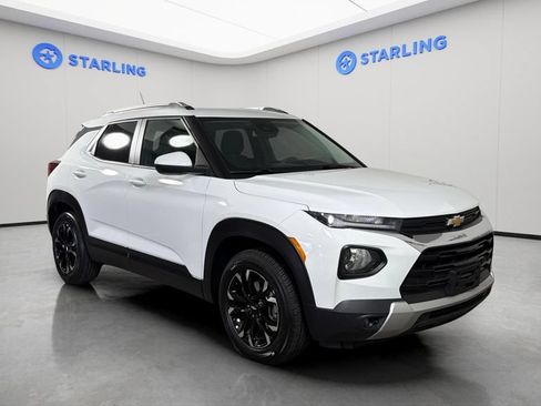 Used 2021 Chevrolet TrailBlazer LT w/ Convenience Package AWD/4WD image 13