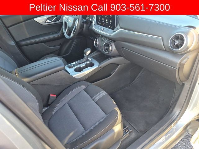 Used 2025 Chevrolet Blazer LT FWD image 10