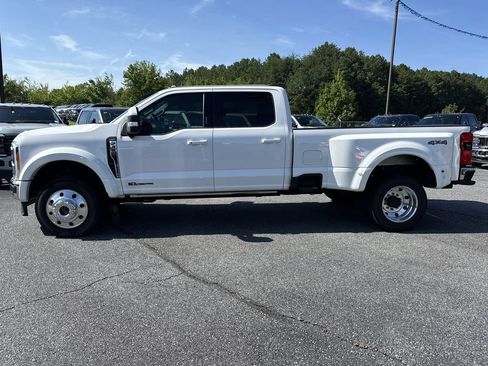 Used 2023 Ford F450 Lariat AWD/4WD image 4