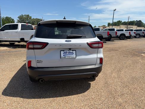 Used 2025 Ford Escape ST-Line FWD image 7