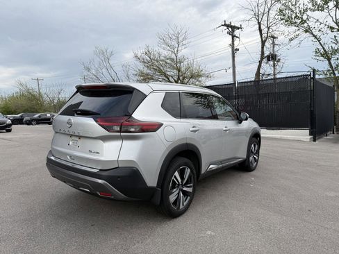 Used 2023 Nissan Rogue SL image 3