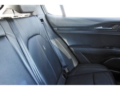 Used 2022 Alfa Romeo Stelvio Sprint image 15