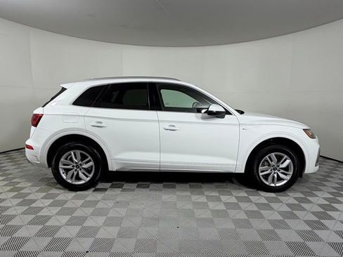 Used 2023 Audi Q5 2.0T Premium w/ Convenience Package image 8