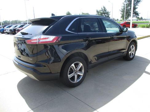 Used 2024 Ford Edge SEL w/ Convenience Package AWD/4WD image 6