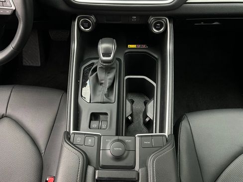 Used 2025 Toyota Grand Highlander FWD image 16