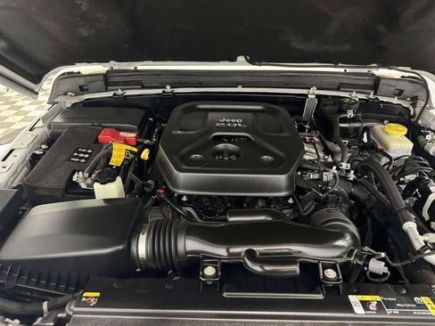 Used 2021 Jeep Wrangler Unlimited Rubicon image 25