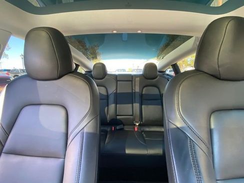 Used 2021 Tesla Model 3 Standard Range Plus image 28