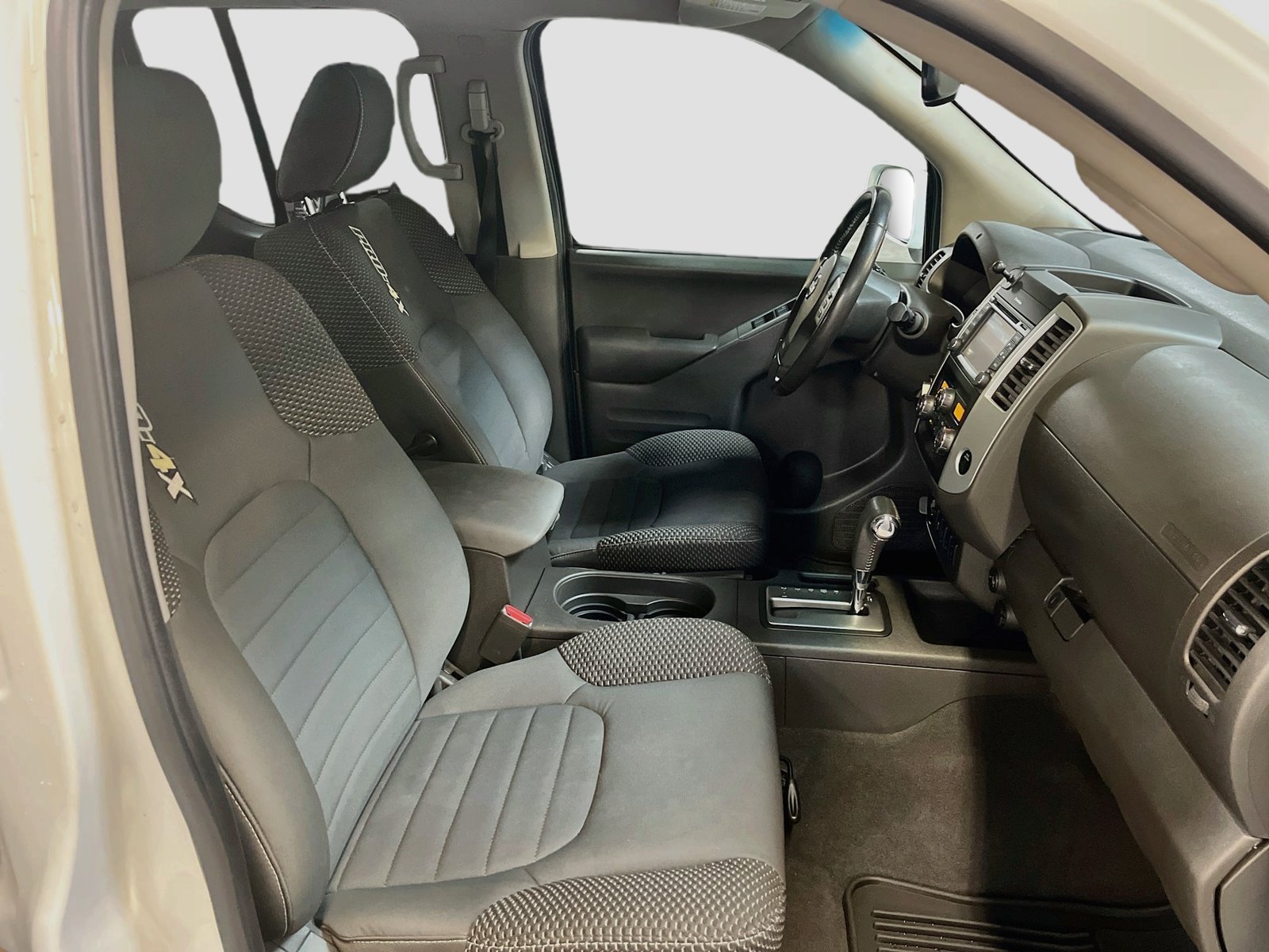 Used 2019 Nissan Frontier PRO-4X AWD/4WD image 28