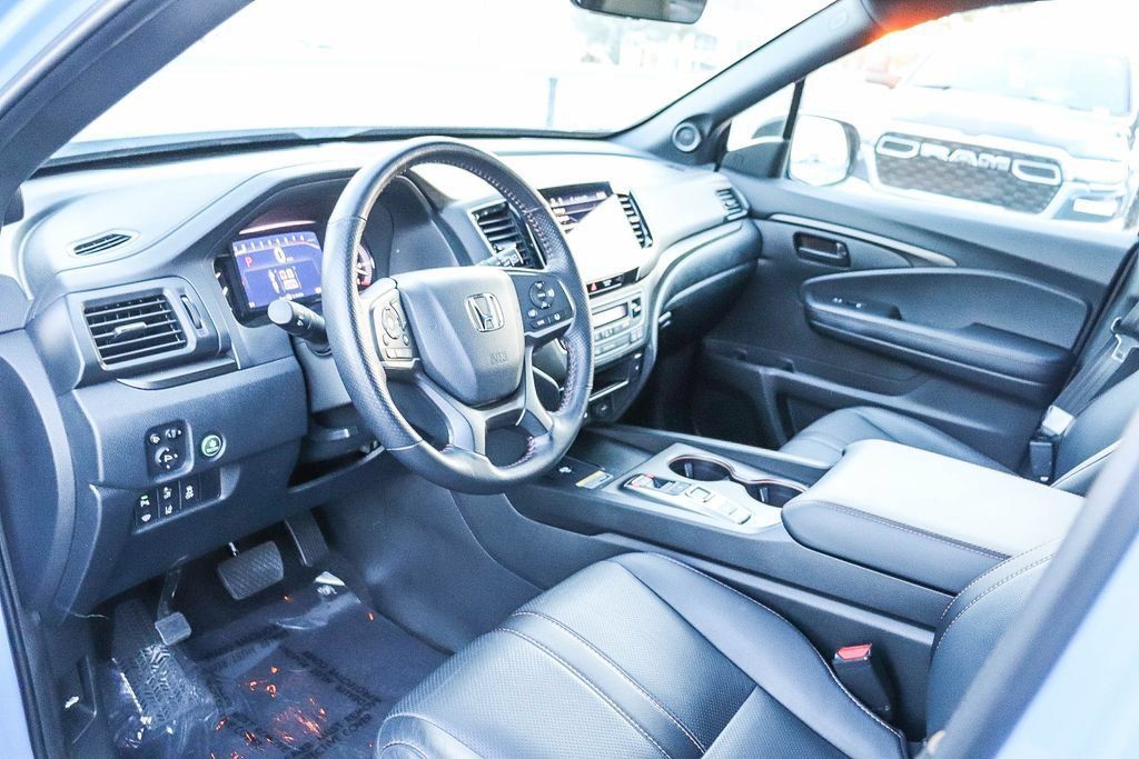 Used 2024 Honda Passport TrailSport image 23