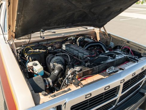 Used 1992 Dodge D/W Truck 350 image 36