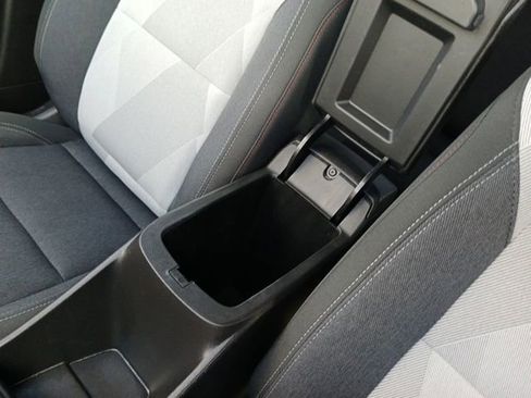 Used 2024 Chevrolet Trax RS image 21