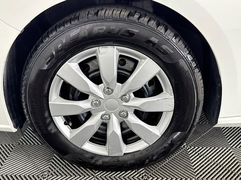 Used 2024 Nissan Altima 2.5 S FWD image 37