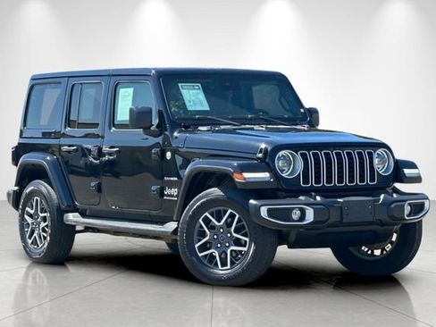 Used 2024 Jeep Wrangler Unlimited Sahara AWD/4WD image 2