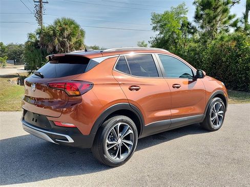 Certified 2020 Buick Encore GX Select w/ Advanced Technology Package image 4