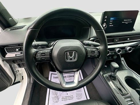 Used 2025 Honda Civic Sport image 9