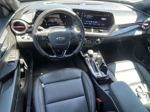 Used 2025 Chevrolet Trax RS w/ Driver Confidence Package image 11