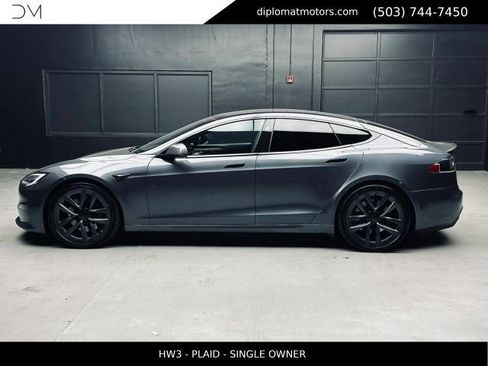 Used 2022 Tesla Model S Plaid AWD/4WD image 3
