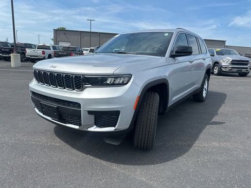 New 2025 Jeep Grand Cherokee L Laredo w/ Luxury Tech Group I image 4