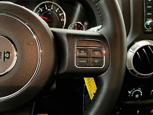 Used 2014 Jeep Wrangler Unlimited Sahara w/ Connectivity Group image 20