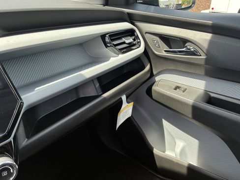 New 2027 Chevrolet Bolt LT w/ Comfort Package FWD image 35