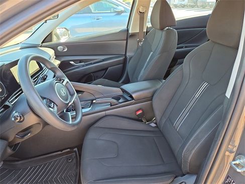 Certified 2024 Hyundai Elantra SEL image 24