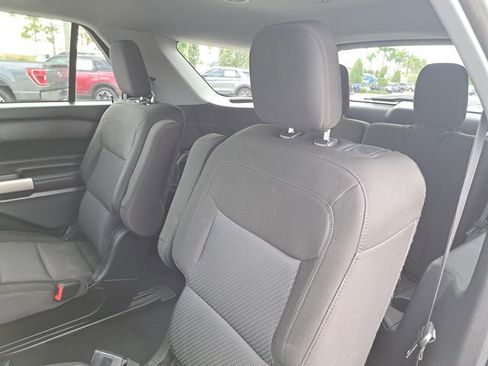 Certified 2022 Ford Explorer XLT image 12