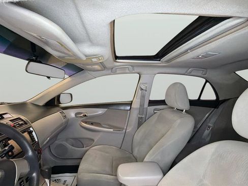 Used 2013 Toyota Corolla LE w/ Premium Pkg FWD image 32