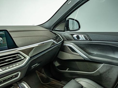 Used 2023 BMW X6 M50i AWD/4WD image 28