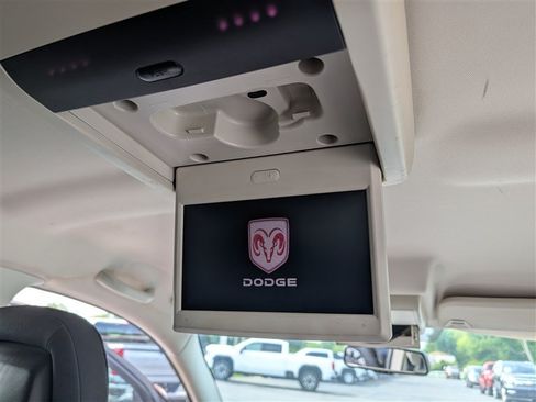 Used 2010 Dodge Journey SXT w/ Rear Seat Video Group FWD image 19