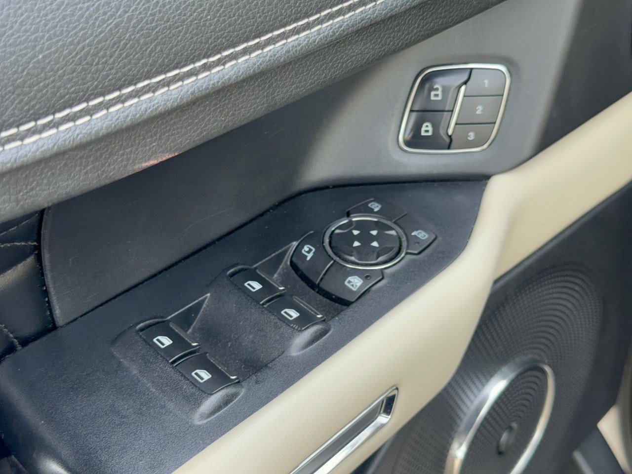 Used 2018 Ford Expedition Max Platinum RWD image 15