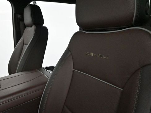 Used 2024 GMC Sierra 2500 Denali w/ Denali Reserve Package image 14