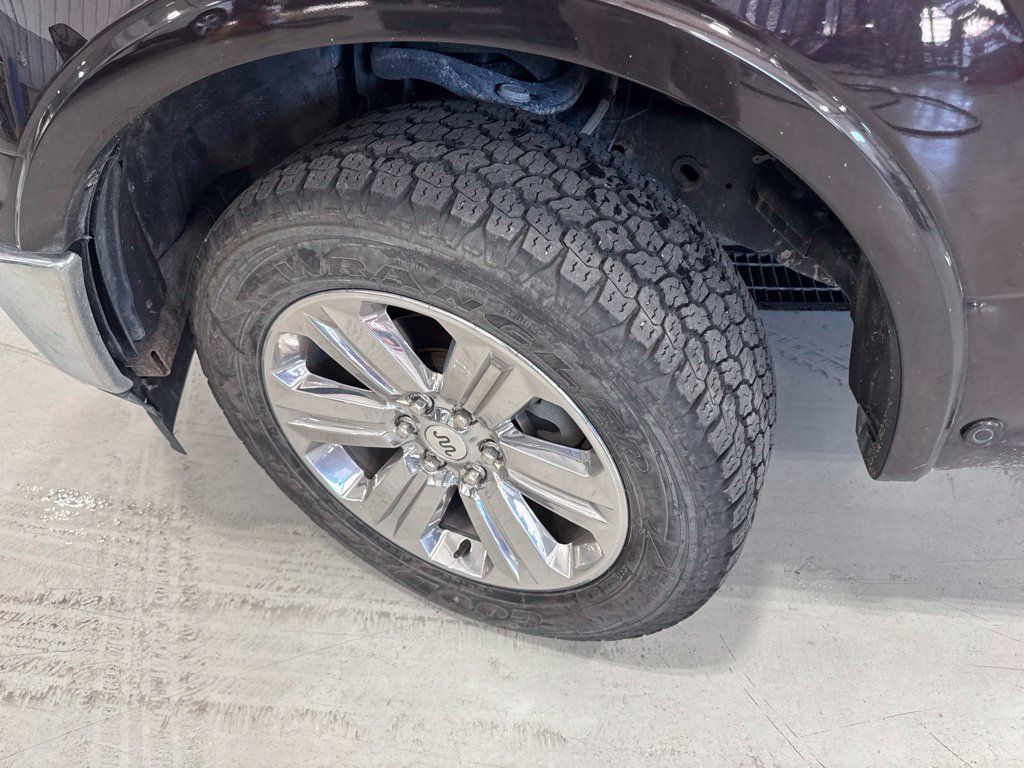 Used 2019 Ford F150 King Ranch w/ Equipment Group 601A Luxury AWD/4WD image 9